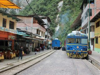 Privater Transfer vom Bahnhof zur Unterkunft in Aguas Calientes