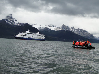 Australis : Glacier Pía - Glacier Garibaldi