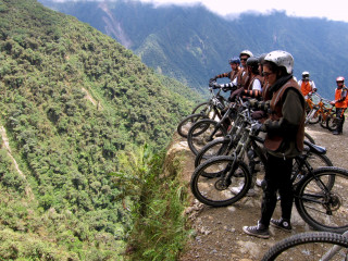 Aventure à vélo dans la forêt nuageuse des Yungas