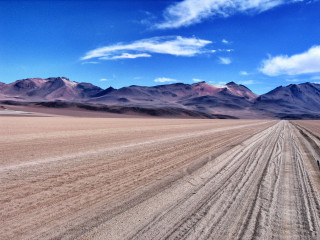 Colchani / Nord Lípez : lagunes et volcans / Désert de Siloli