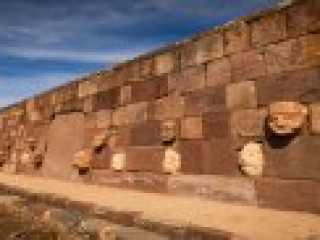 Excursion Tiwanaku IN/OUT La Paz (FD privé francophone) + déjeuner