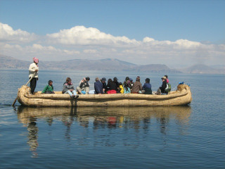 Bootsfahrt zu den Uros-Inseln - Taquile