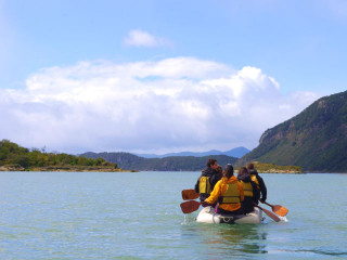 Rumo ao Parque Nacional Tierra del Fuego - Excursão de canoas na Baía de Lapataia