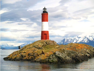 Saling on the Beagle Canal (Lighthouse Les Eclaireurs)