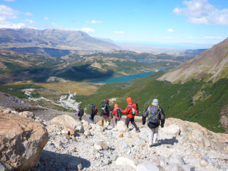 One way hike to Pehoe Lake, via the French Valley