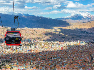 Explorando La Paz no teleférico urbano mais alto do mundo!